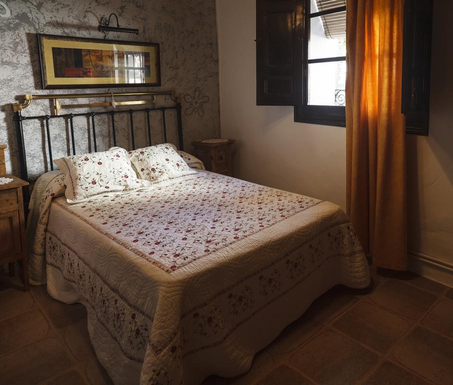 La Casa Del Tio Venancio Guest House Caracenilla Стая снимка