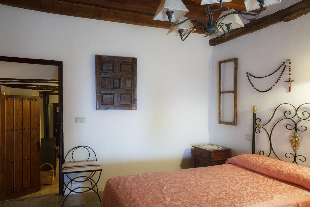 La Casa Del Tio Venancio Guest House Caracenilla Екстериор снимка